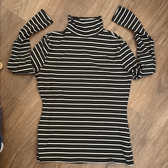 Express Tricot Green Black and White Top - Picture 2 of 7